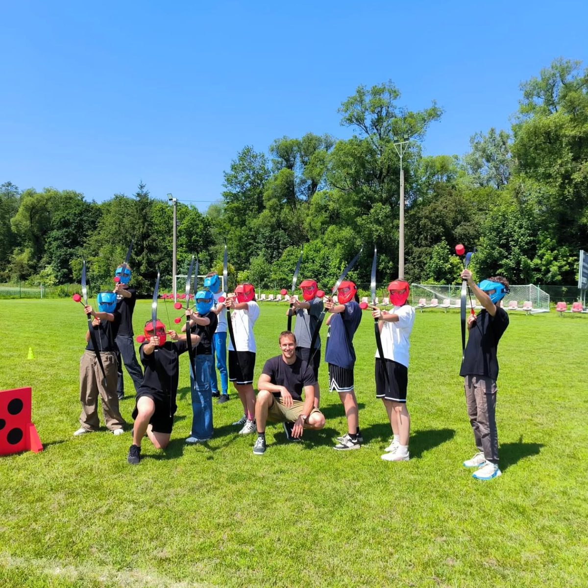 Archery Tag podczas wydarzenia plenerowego